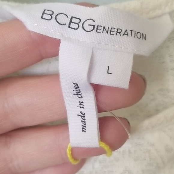 BCBGeneration Boho Hippie Soft Girl pompom tank large NWT - Picture 2 of 6